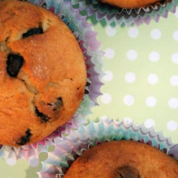 Cream Cheese Banana Nut Bread | Recipe from PassTheSushi.com
