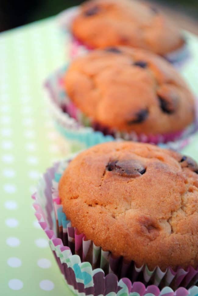 Cream Cheese Banana Nut Bread Muffins | Recipe from PassTheSushi.com