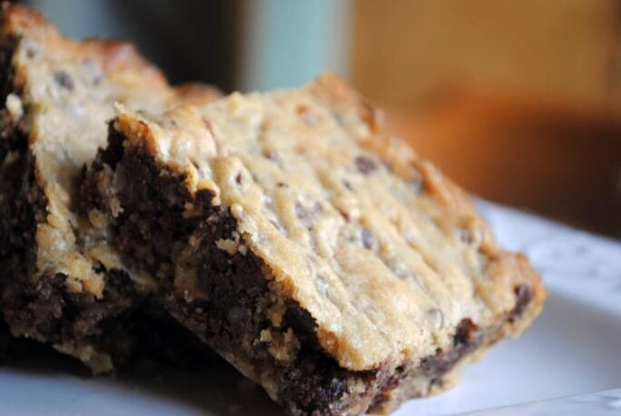 Brewer's Blondies - a cross between traditional walnut blondies and malted milk cookies! Get the recipe from passthesushi.com