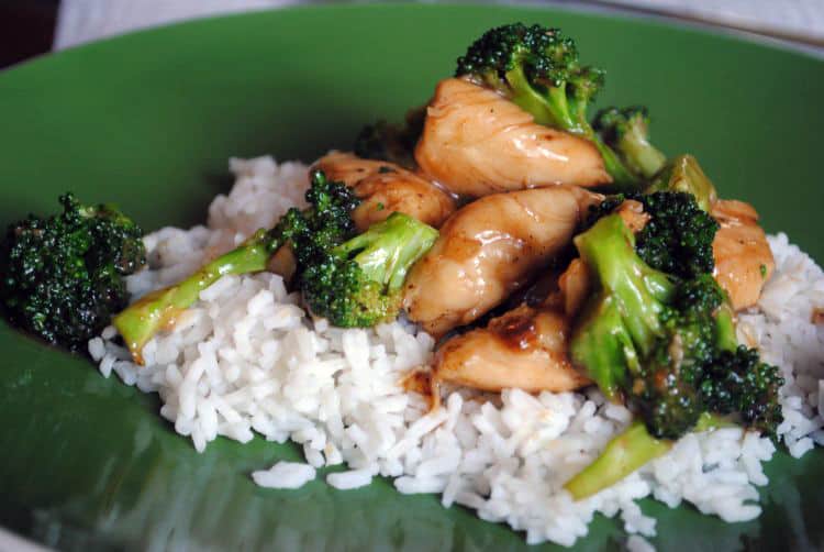 Chicken Broccoli Stir Fry is a healthy, quick and easy weeknight dinner. Save money on Asian carryout and make your own fresh at home. | Recipe from passthesushi.com