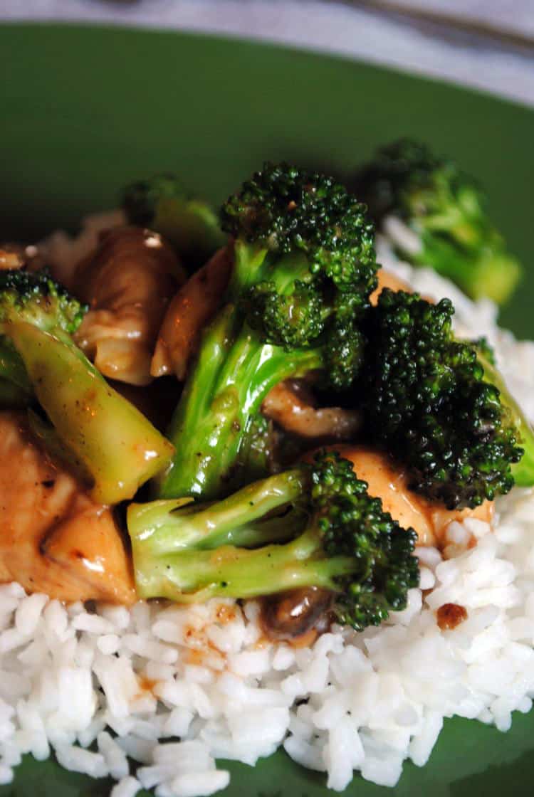 Chicken Broccoli Stir Fry is a healthy, quick and easy weeknight dinner. Save money on Asian carryout and make your own fresh at home. | Recipe from passthesushi.com