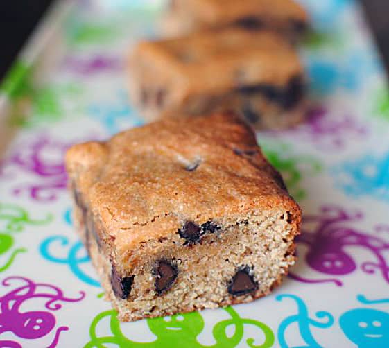 Peanut Butter Chocolate Chip Cookie Bars