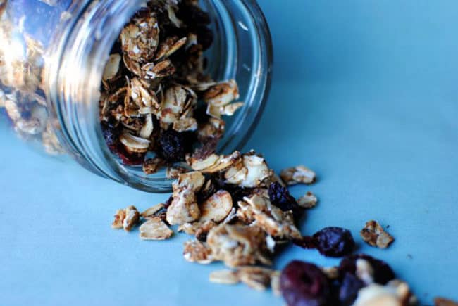 Cranberry Almond Homemade Granola \\ Get the recipe on PassTheSushi.com