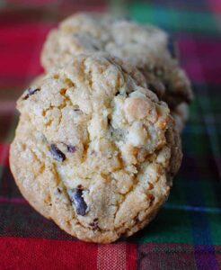 Jacques Torres is an exceptionally talented French pastry chef, but did his 36 hour chocolate chip cookie recipe impress me? Go to PassTheSushi.com to get the recipe and find out!