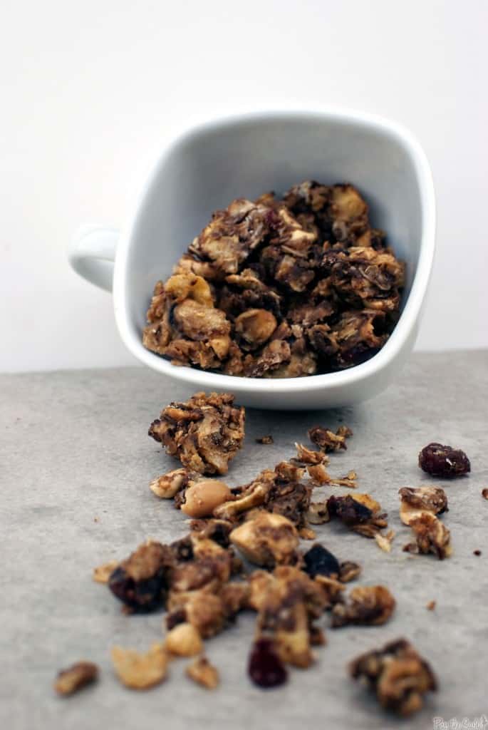 Pantry Lover's Granola Recipe \\ PassTheSushi.com