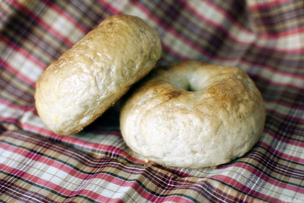 Homemade bakery fresh bagels are the perfect food to wake up to on a weekend morning. Crispy outside and tender inside, this recipe is bagel perfection. \\ PassTheSushi.com