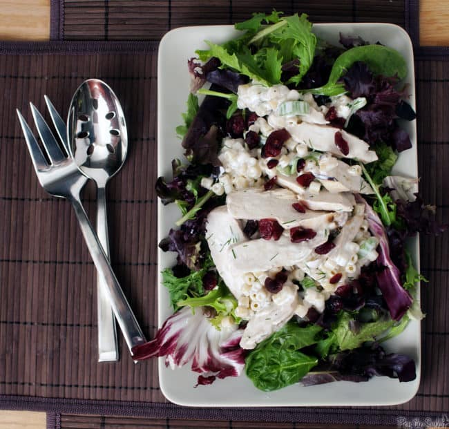 Creamy chicken pasta salad // Recipe on PassTheSushi.com