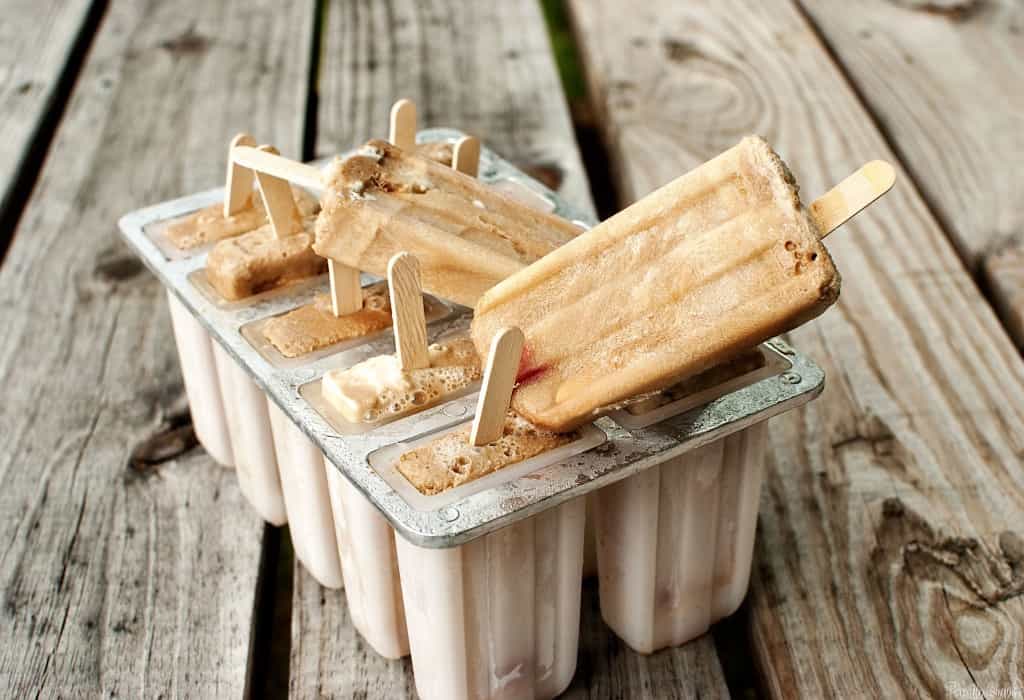 Root beer float popsicles are the summer treat that everyone will want to eat. The taste of a cold, frosty rootbeer float, frozen onto a stick.