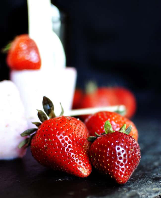 Tequila is delicious in many recipes, including these tequila rose strawberry popsicles! The perfect adult frozen treat. \ PassTheSushi.com