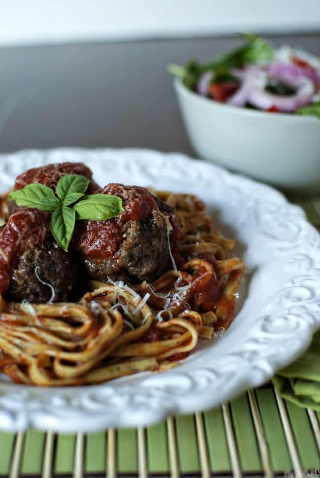 Meatballs and tender pasta, with the flavors of pizza. This easy, comfort food dinner recipe for Meatballs a la Pizzaiola will become a family favorite!  \\ PassTheSushi.com