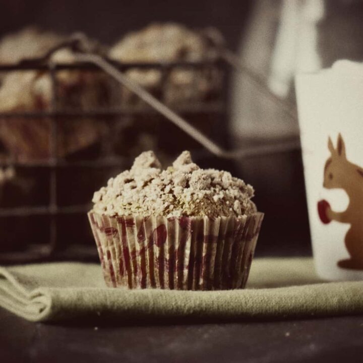 Chocolate chip pumpkin muffins ﻿are the perfect treat on a fall morning. With lots of chocolate chips and a topping of crumbly streusel, these muffins can also become the perfect dessert.