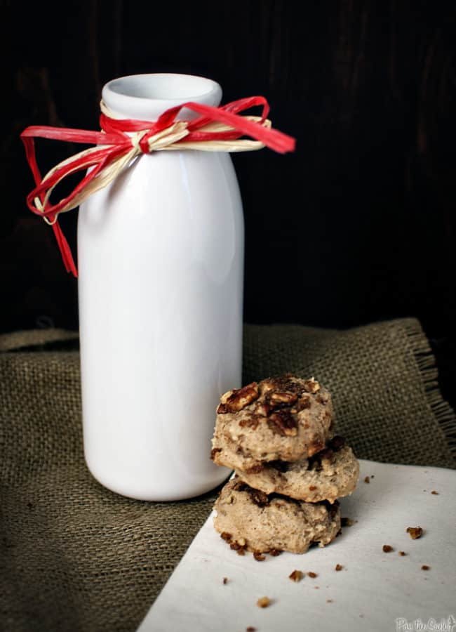 Coffee cake cookies are the taste of cinnamon coffee cake in a soft cookie. Perfect snack with a tall glass of milk or mug of coffee! \\ PassTheSushi.com