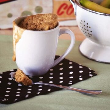 banana bread mug cake is so easy - and only takes 5 minutes to make from start to finish!