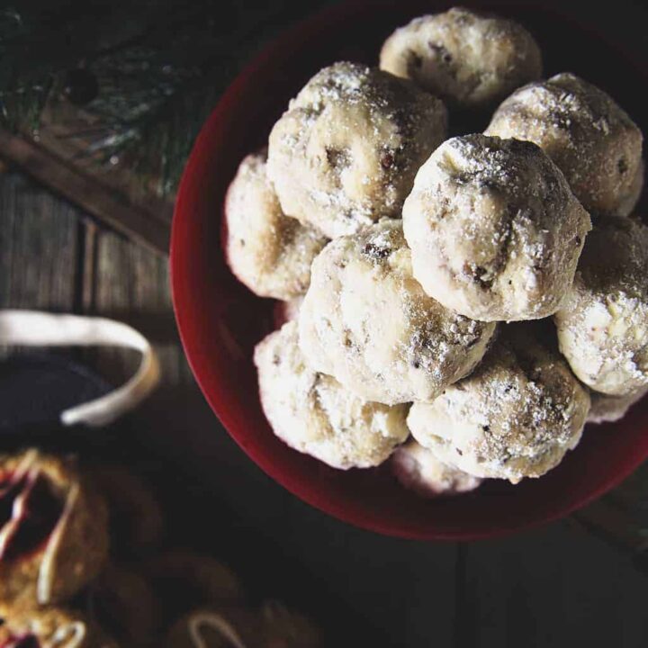 Russian Tea Cake Cookies {Pecan Snowballs} | Kita Roberts PassTheSushi.com
