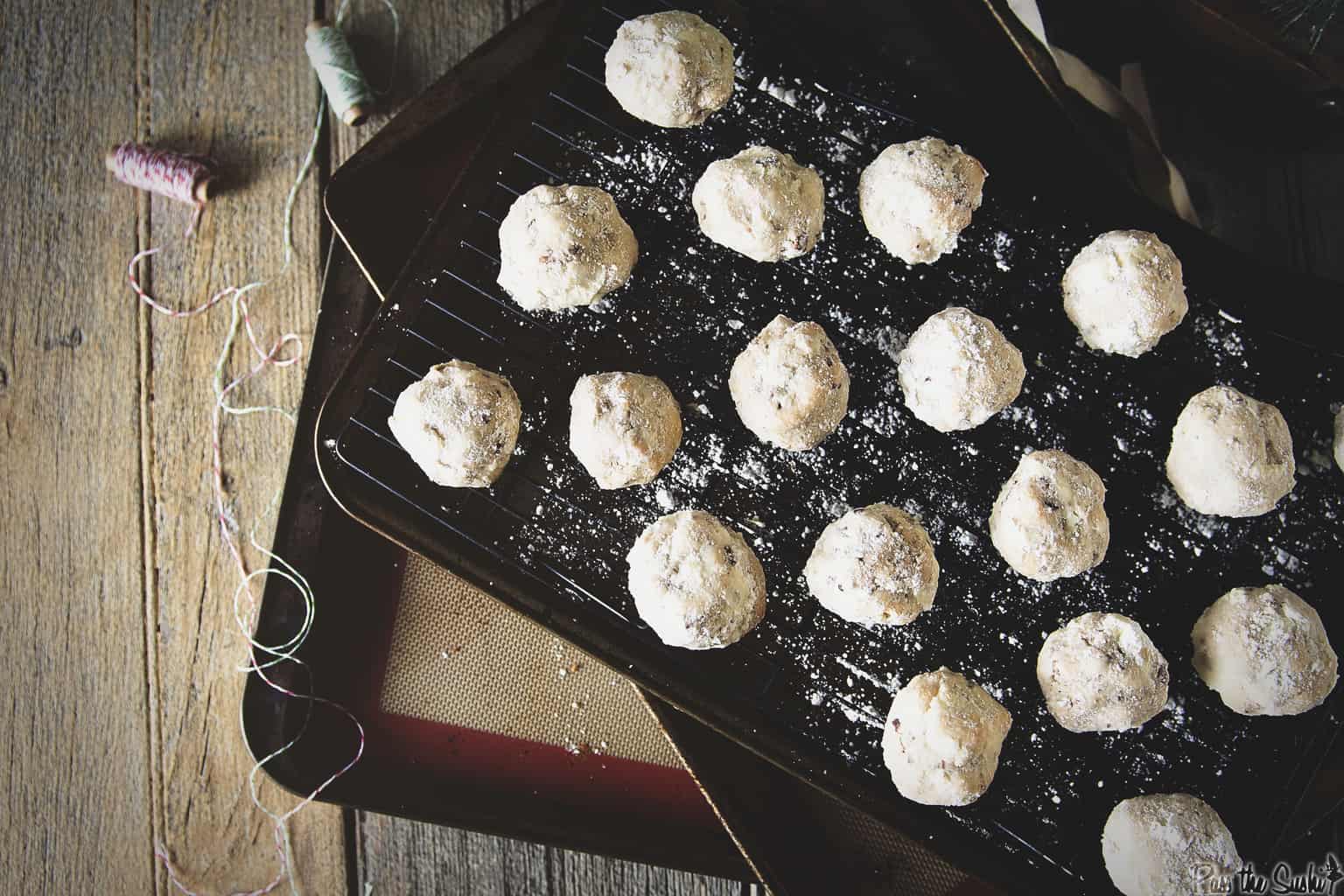 Russian Tea Cake Cookies Kita Roberts PassTheSushi russian-tea-cake-cookies-kita-roberts-passthesushi