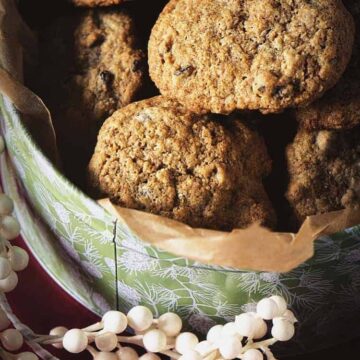 Whole Wheat Chocolate Chip Oatmeal Cookies | Kita Roberts PassTheSushi.com