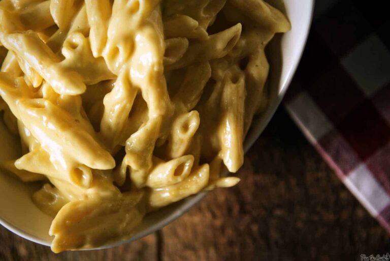 Ultimate Creamy Stovetop Mac and Cheese Recipe