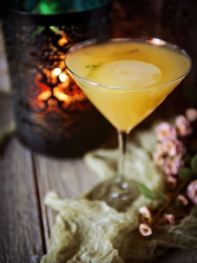 EASY PEAR MARTINI COCKTAIL