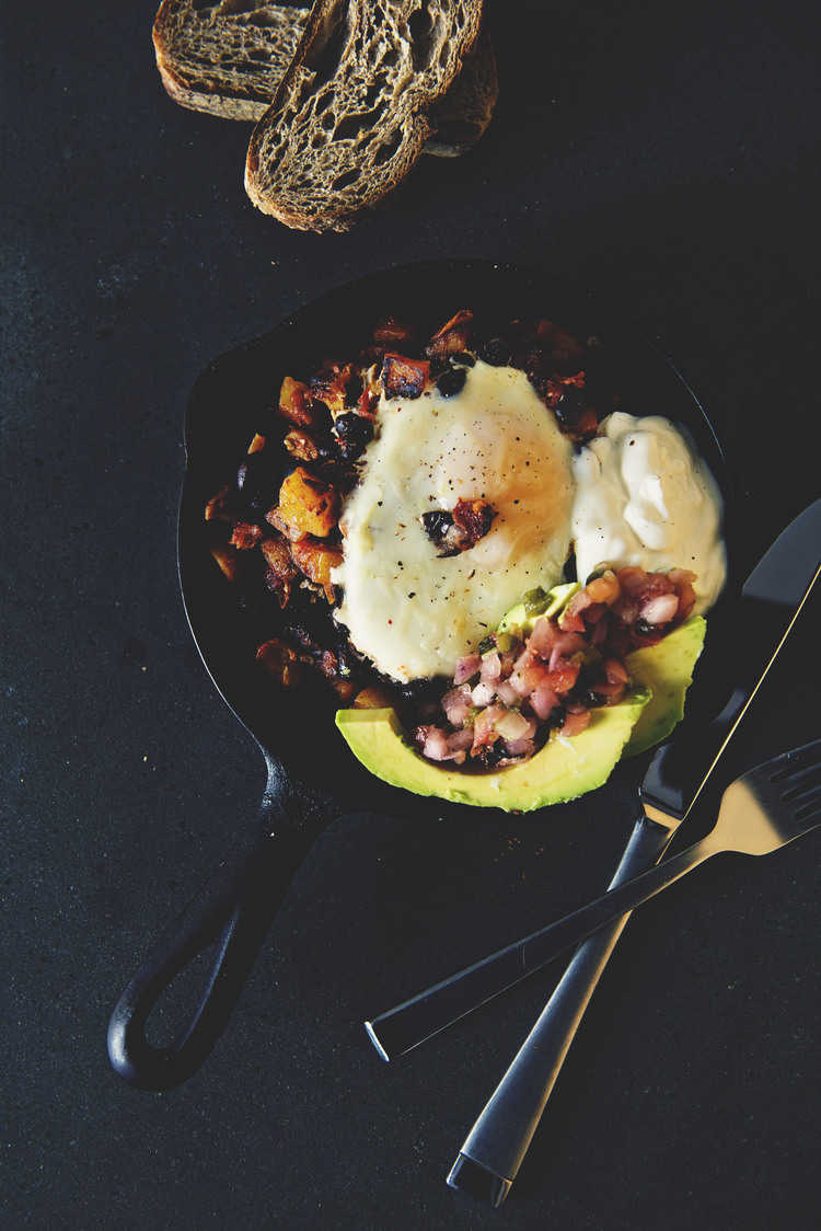 Healthy Tex-Mex Hash Browns with Eggs | Kita Roberts PassTheSushi.com