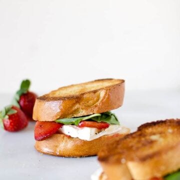 Savory Balsamic Roasted Strawberry and Basil Grilled Cheese | Kita Roberts PassTheSushi.com