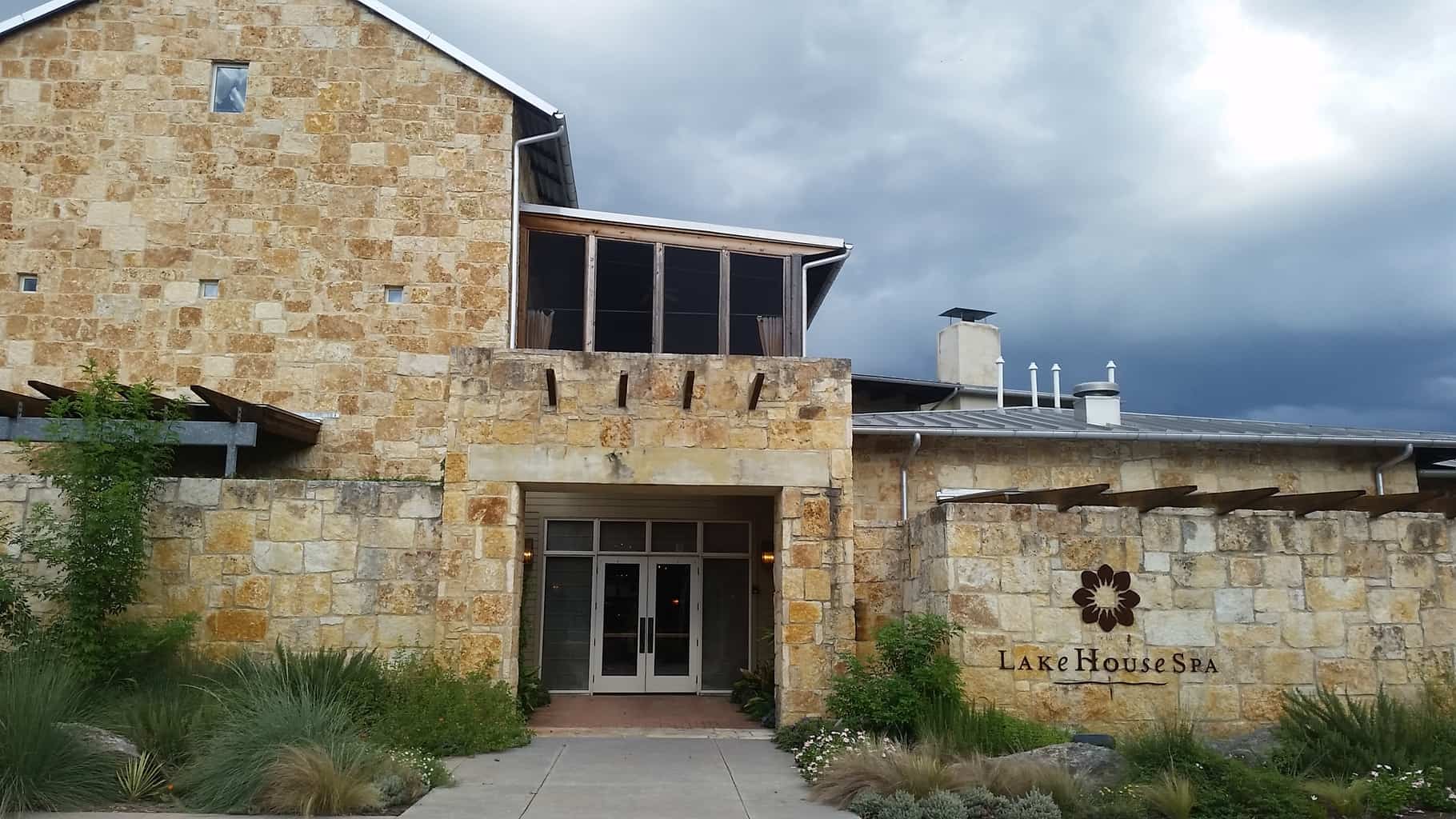 Lake Austin Spa, Austin Texas, Day Trip | Travel Review PasstheSushi.com