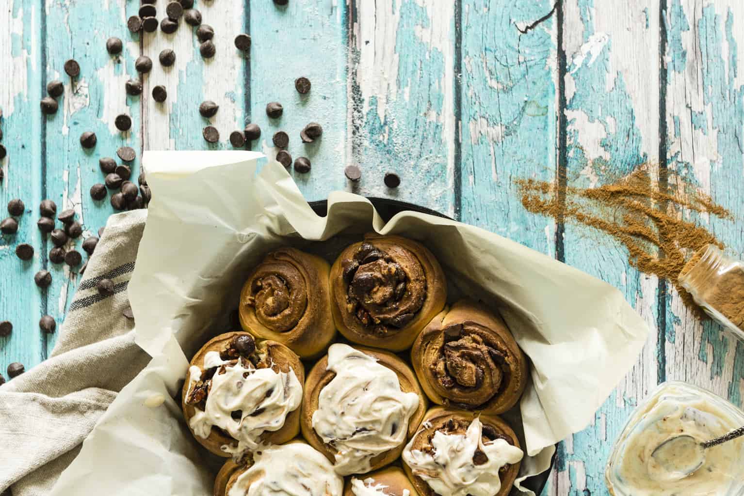 Chocolate Chip Pecan Cinnamon Rolls Recipe