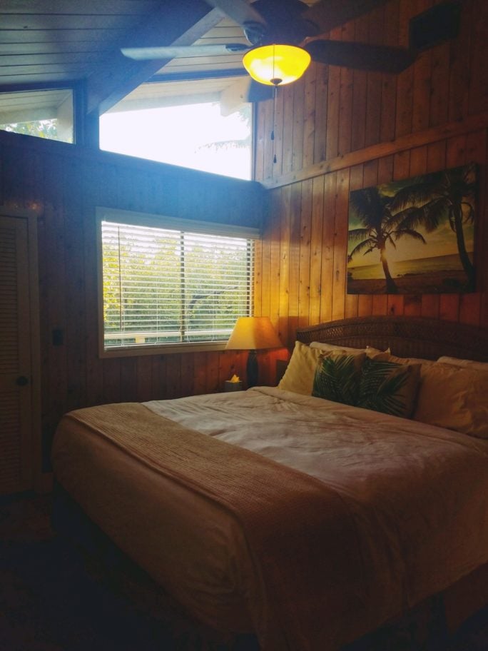King size bed at cabin on Cabbage Key