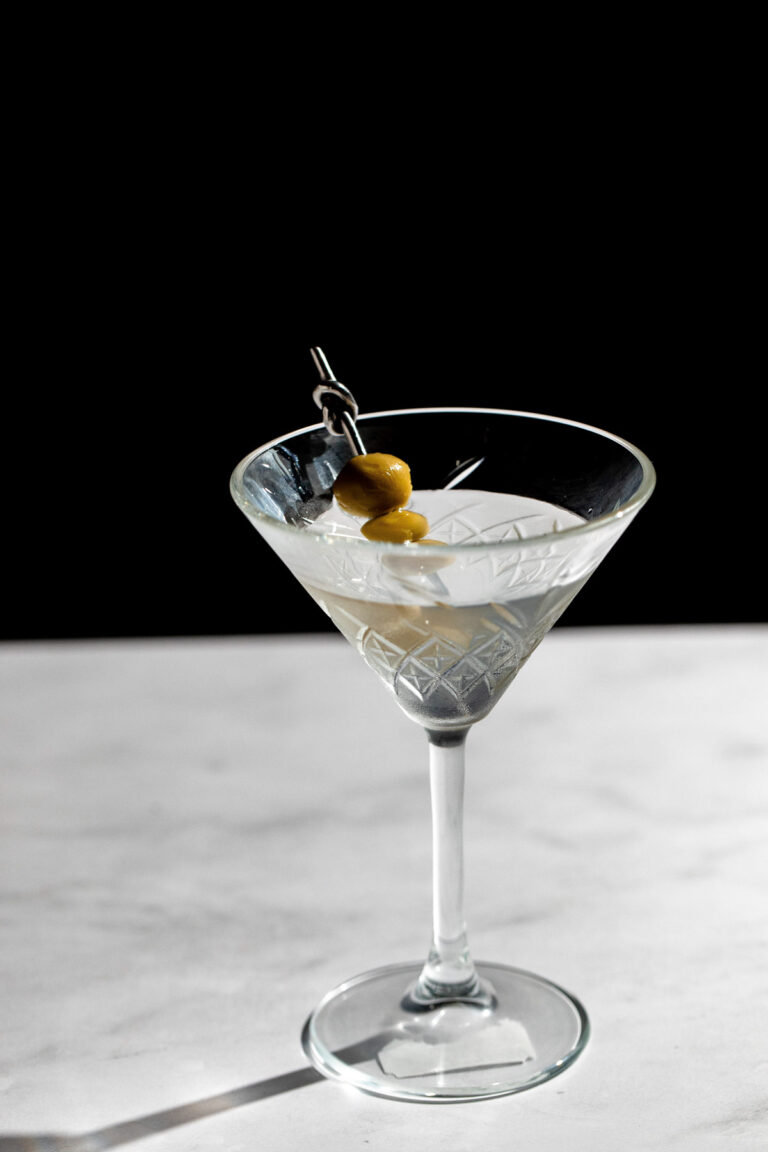 The Perfect Dry Martini Cocktail